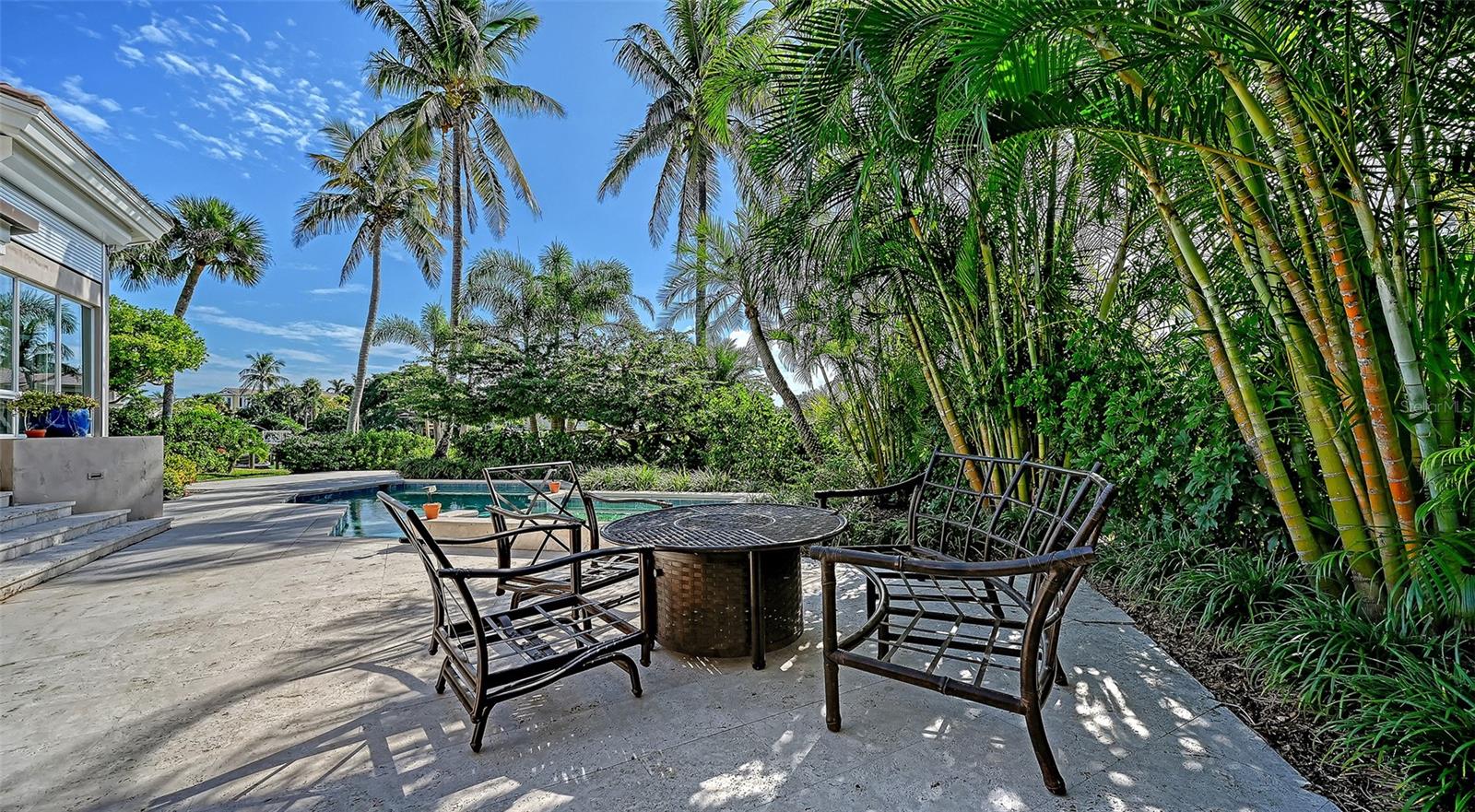 BAY ISLES - Residential