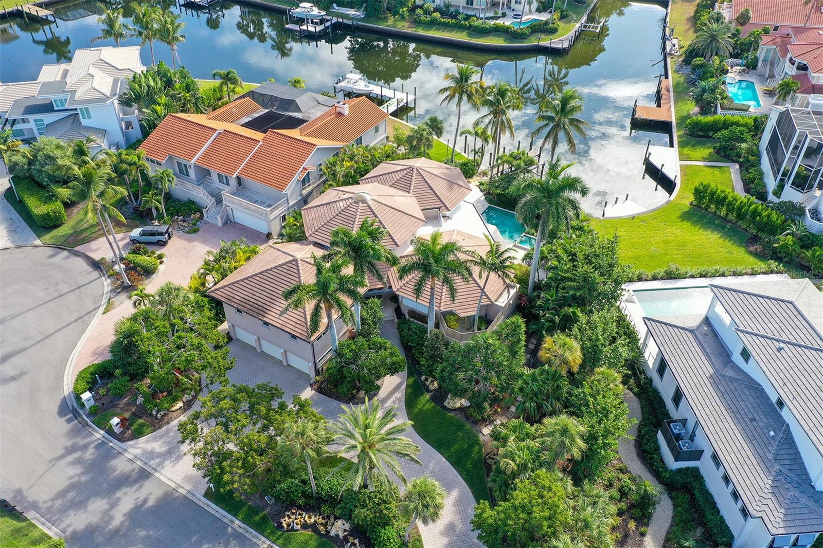 BAY ISLES - Residential