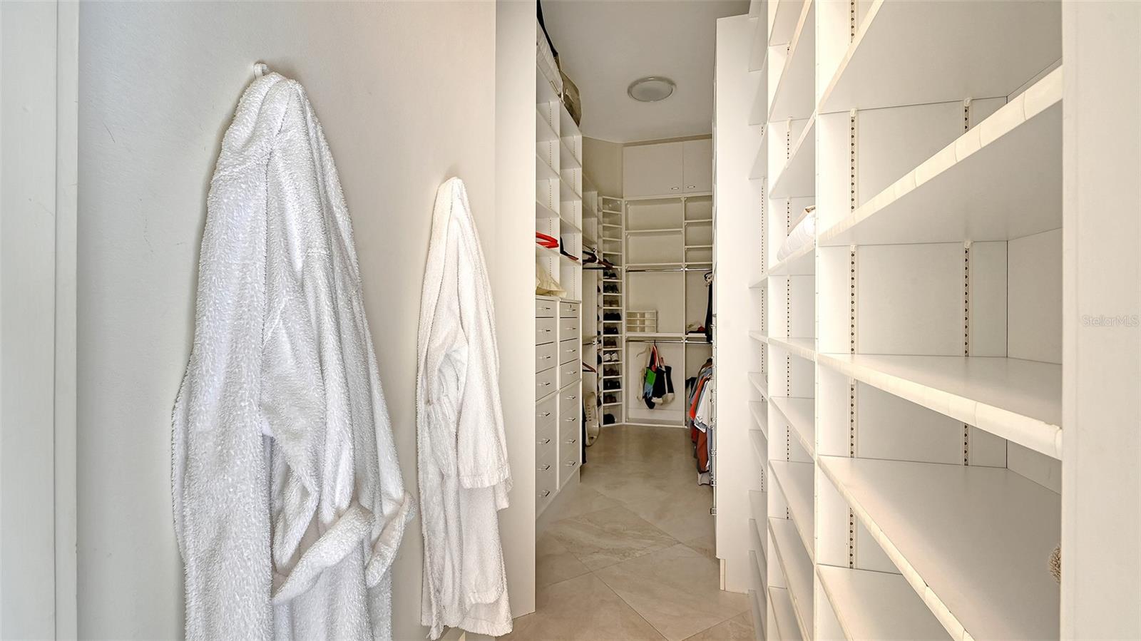 BAY ISLES - Residential