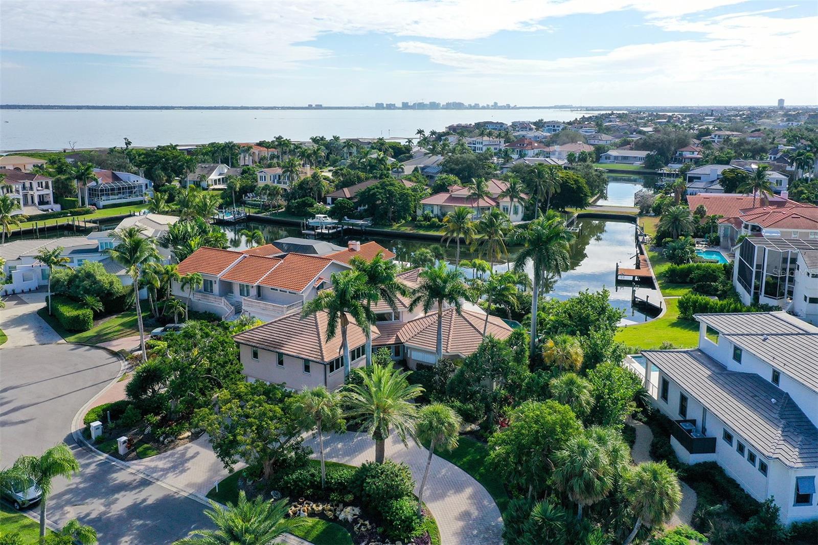 BAY ISLES - Residential