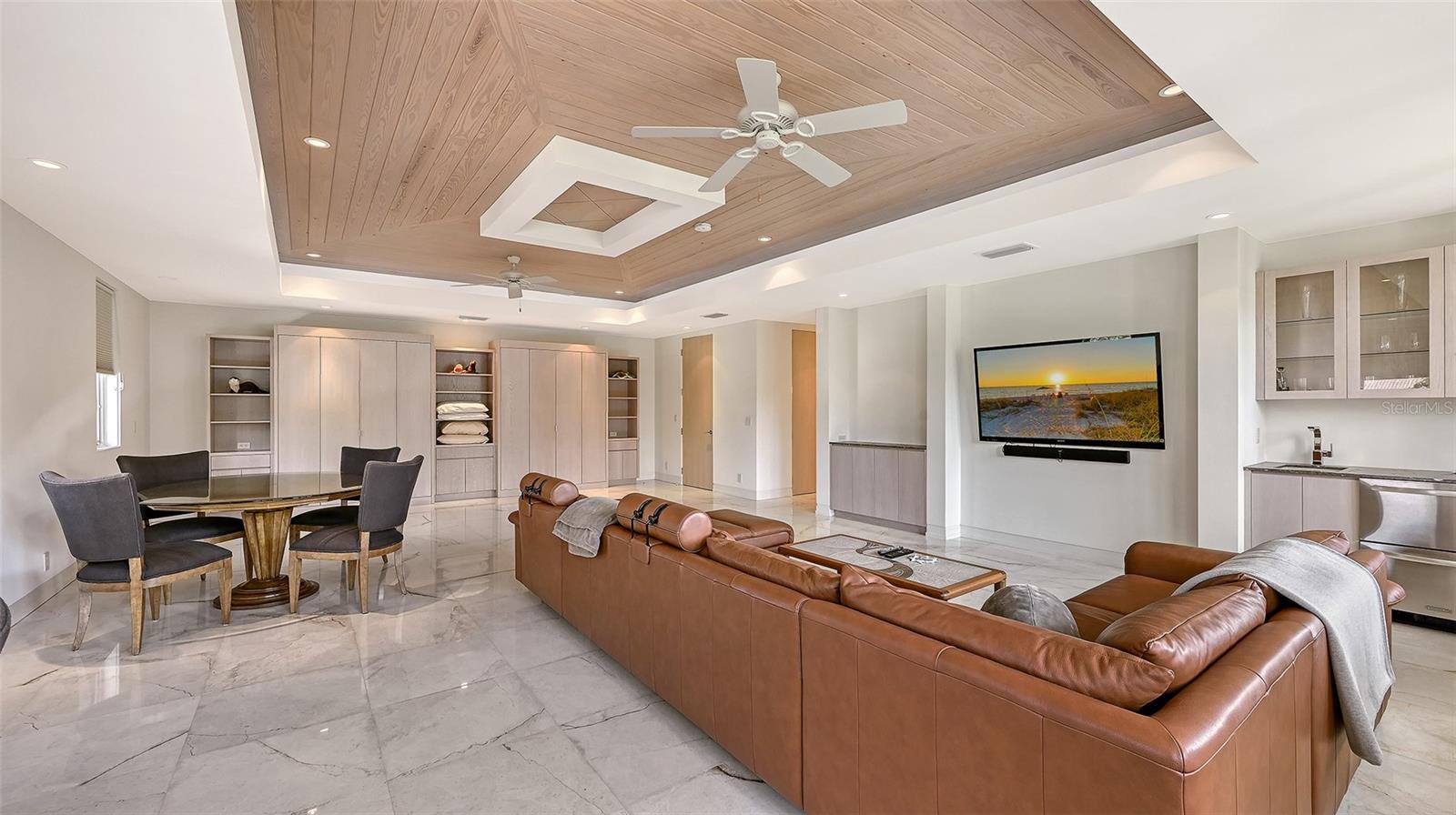 BAY ISLES - Residential