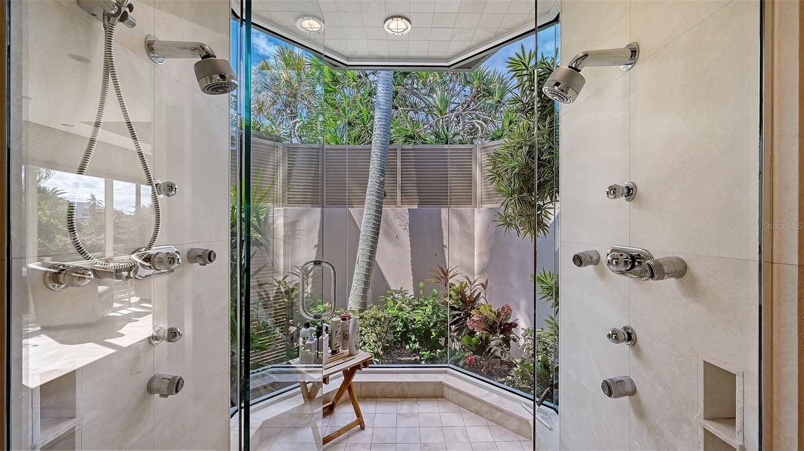 BAY ISLES - Residential