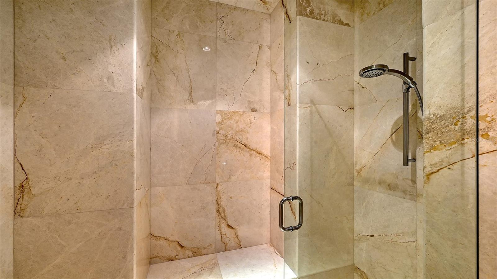 BAY ISLES - Residential