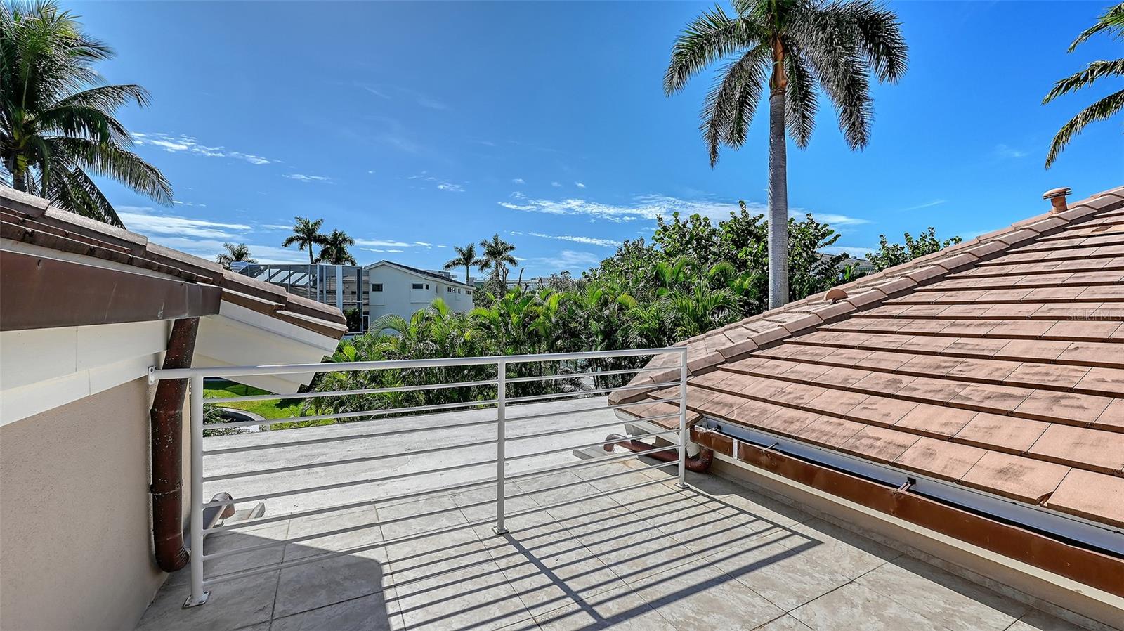 BAY ISLES - Residential