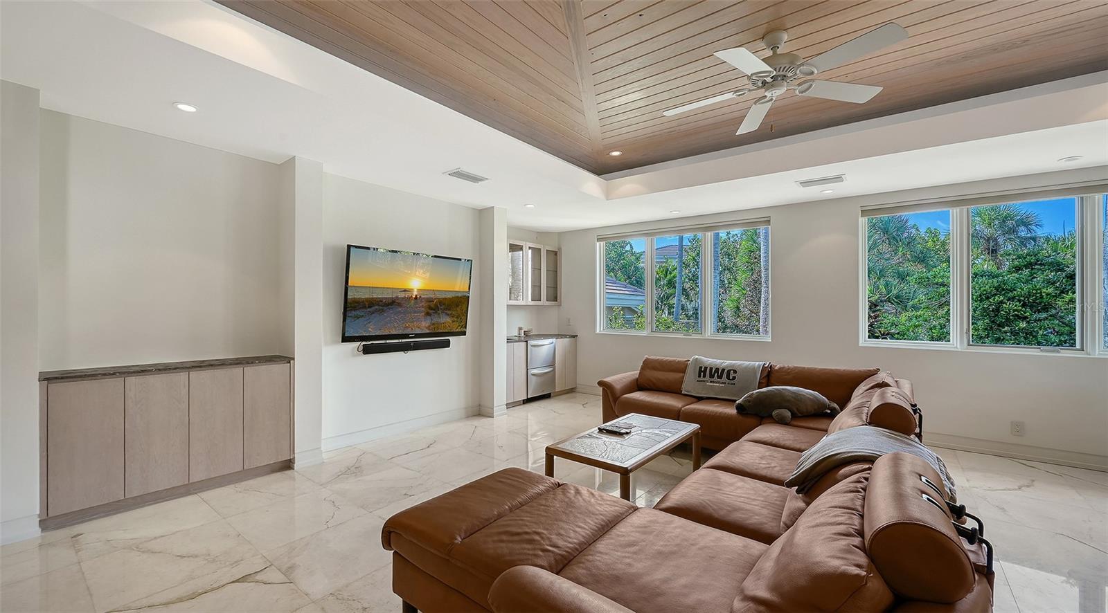 BAY ISLES - Residential