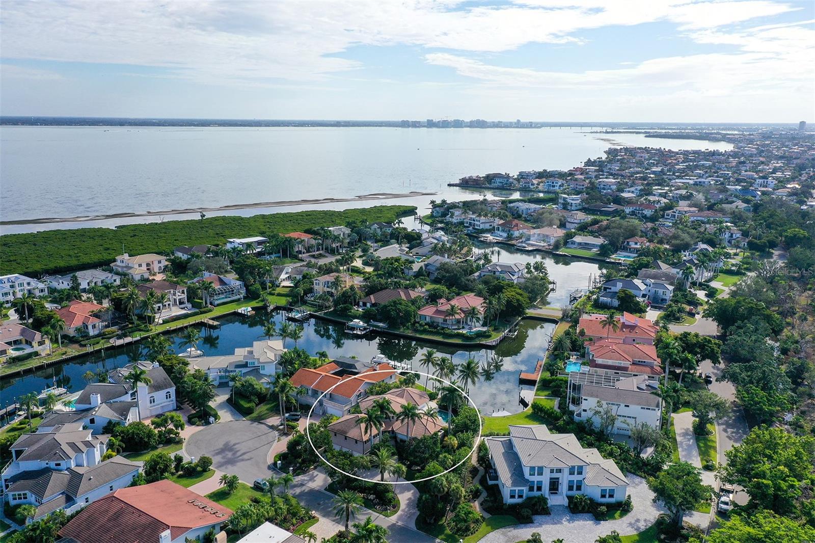 BAY ISLES - Residential