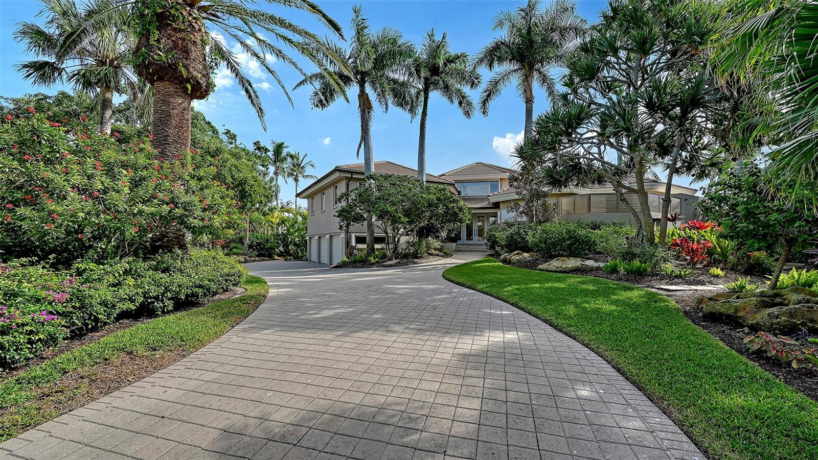 BAY ISLES - Residential