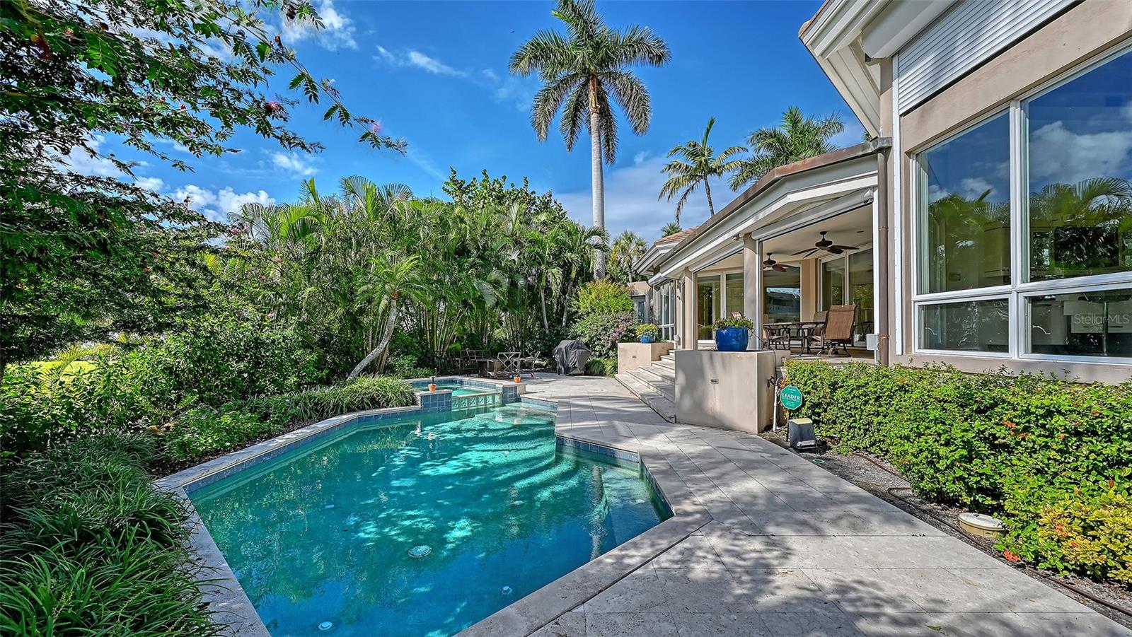 BAY ISLES - Residential