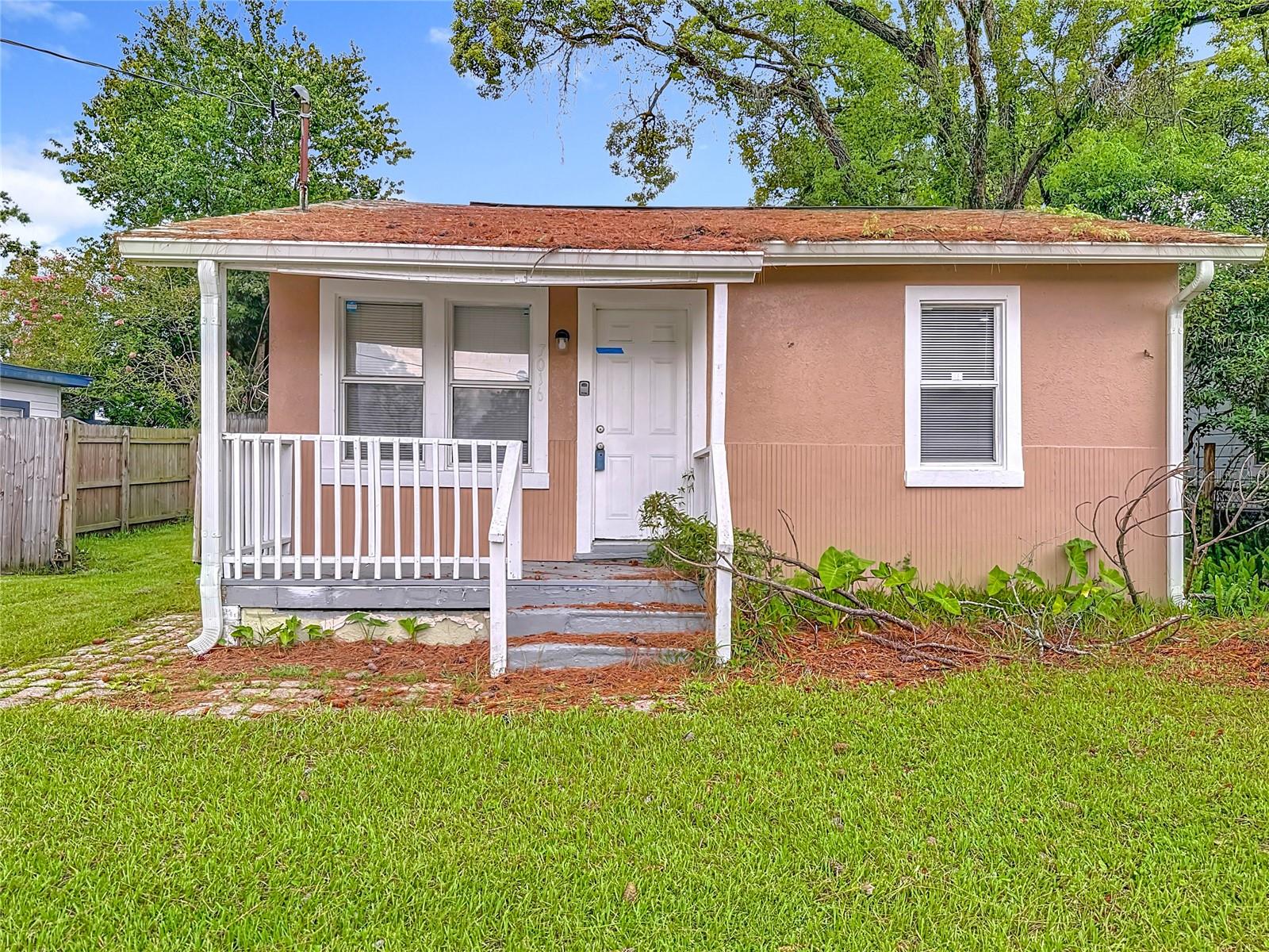 Opportunity is knocking in Tampa! This 3-bedroom, 2-bathroom home offers the perfect chance to create value with vision. Situated in a convenient location close to shopping, dining, and commuter routes. This property is ready for the perfect buyer.
The home needs some renovation and is being sold AS-IS, but the potential is undeniable. Whether you are an investor looking for your next project, or a buyer ready to design a home to your own specifications, this property offers an excellent opportunity.
- Solid floor plan with potential to customize - Desirable Tampa location – Priced according to condition.
This is not your average listing—it’s an exceptional opportunity for savvy buyers to capitalize on a property with great upside potential. Don’t miss your chance to turn this into your standout home or perfect investment.