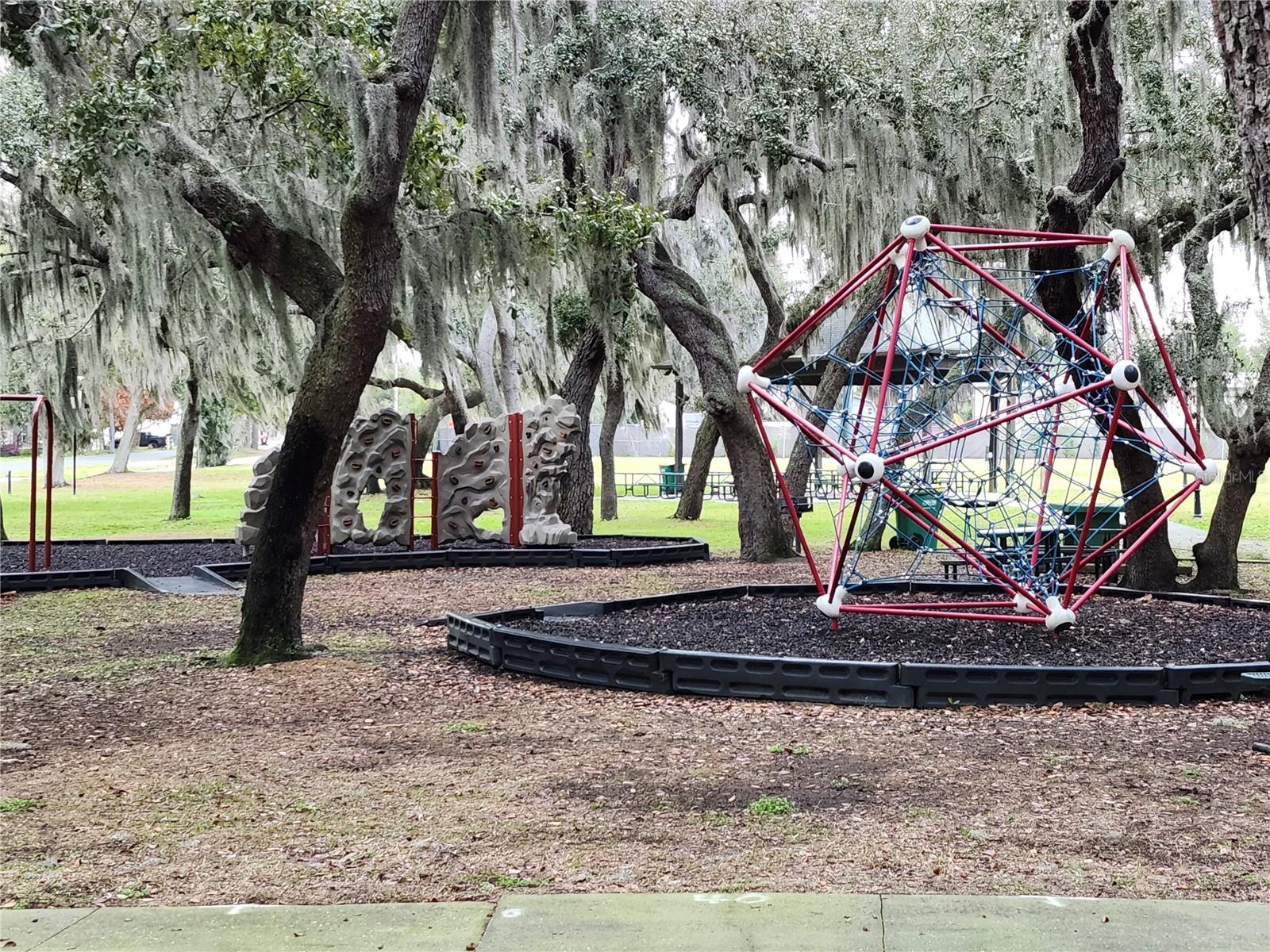 MONTVERDE LAKESIDE DIV - Residential