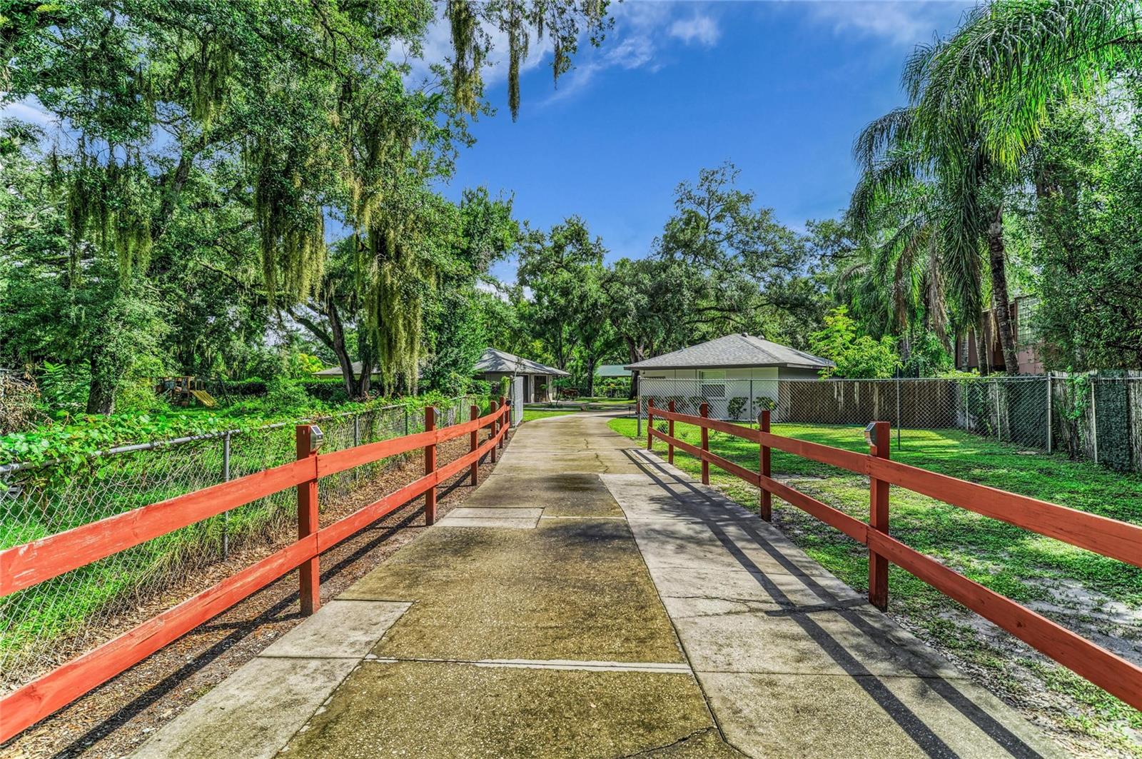 , BRADENTON, FL, 34203 4 612352095