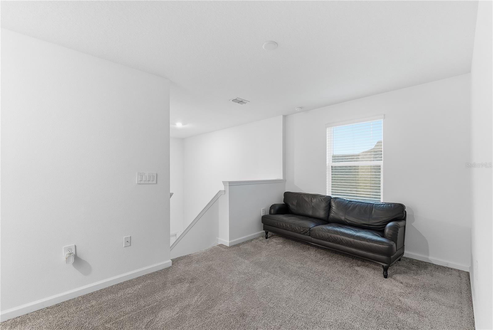 ASTONIA 40S - Residential Lease