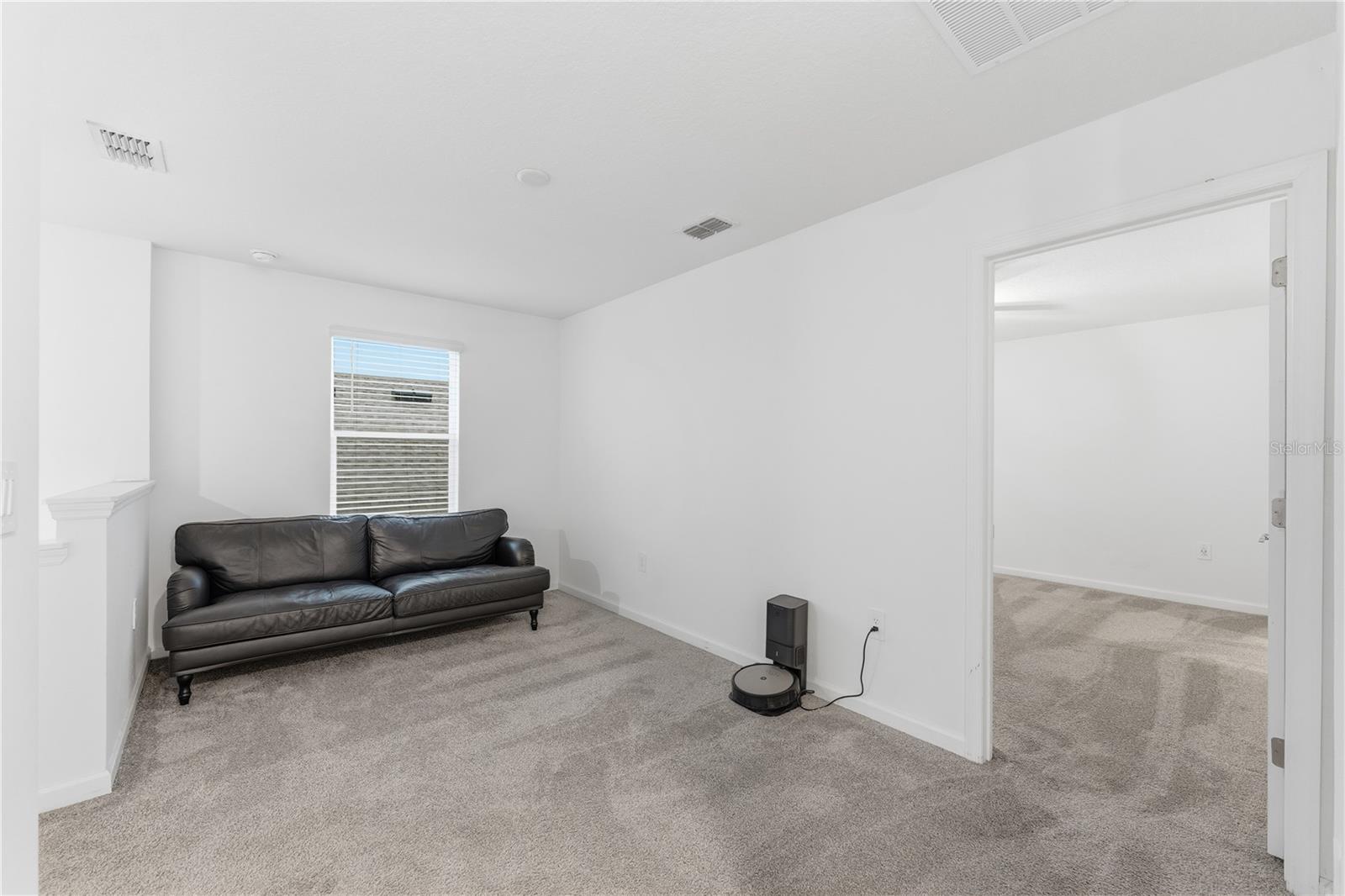 ASTONIA 40S - Residential Lease