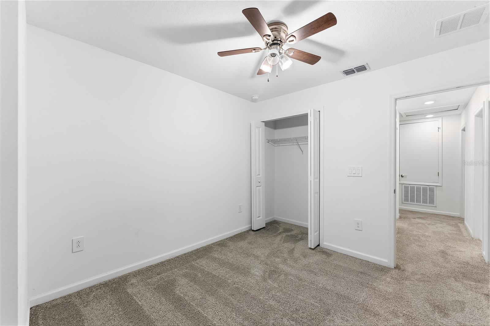 ASTONIA 40S - Residential Lease