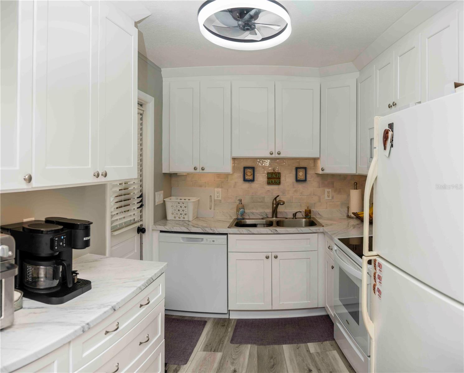 PARKWAY VILLAS - Residential