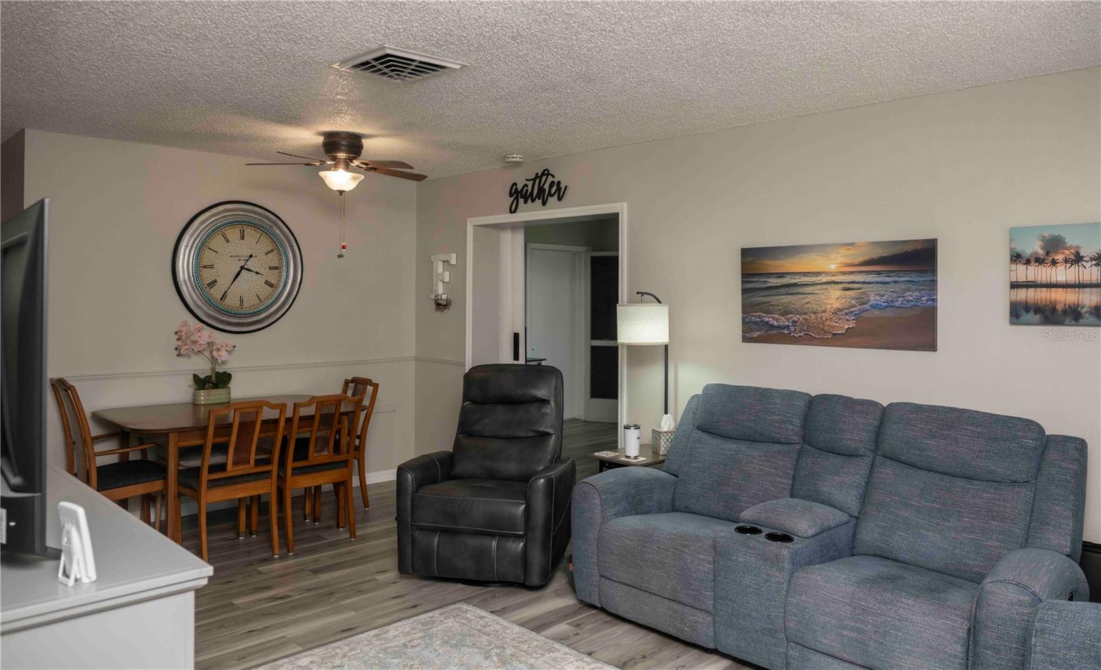 PARKWAY VILLAS - Residential