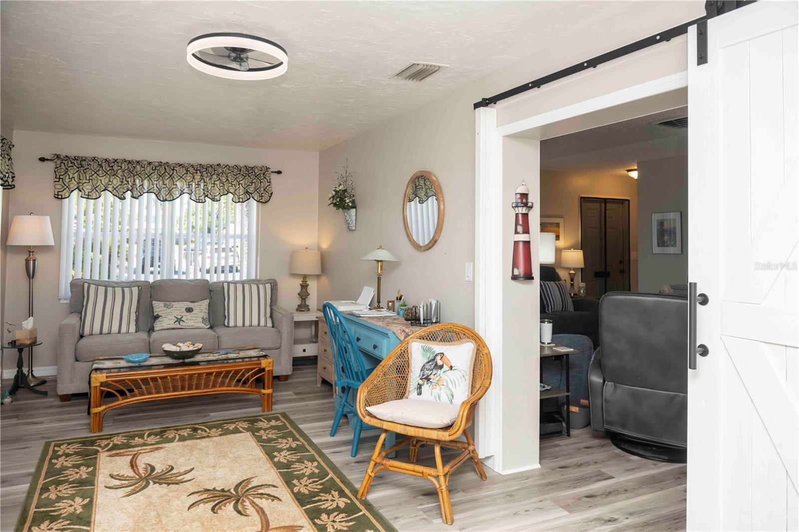 PARKWAY VILLAS - Residential