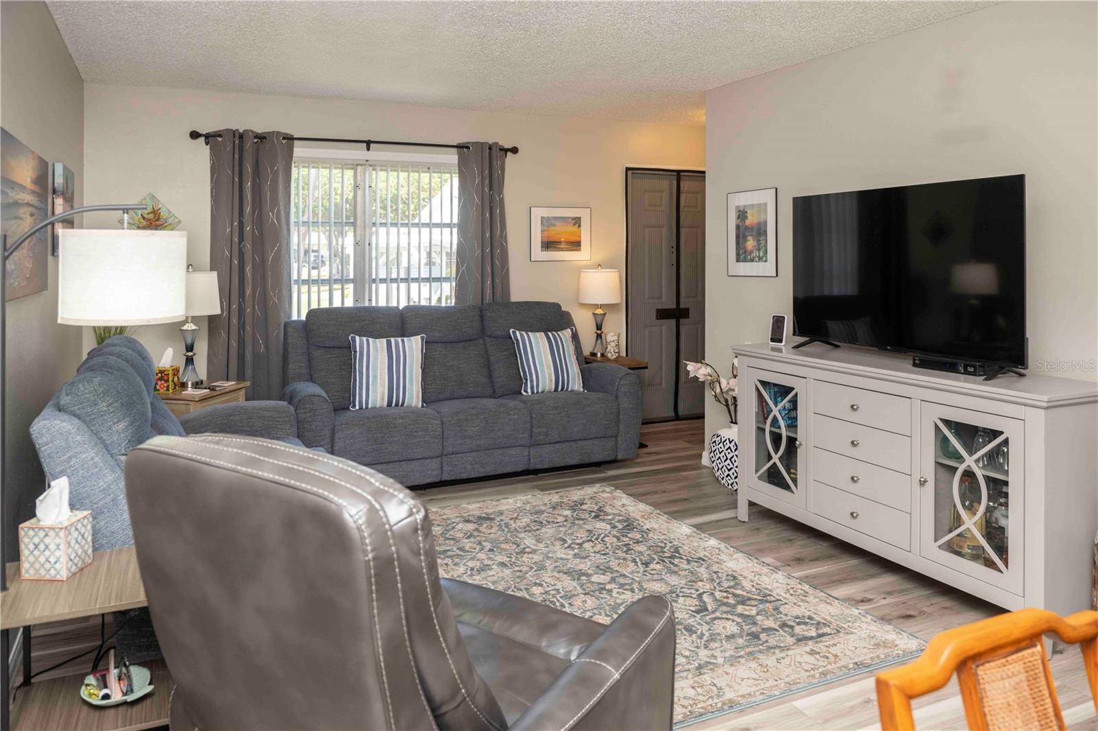 PARKWAY VILLAS - Residential