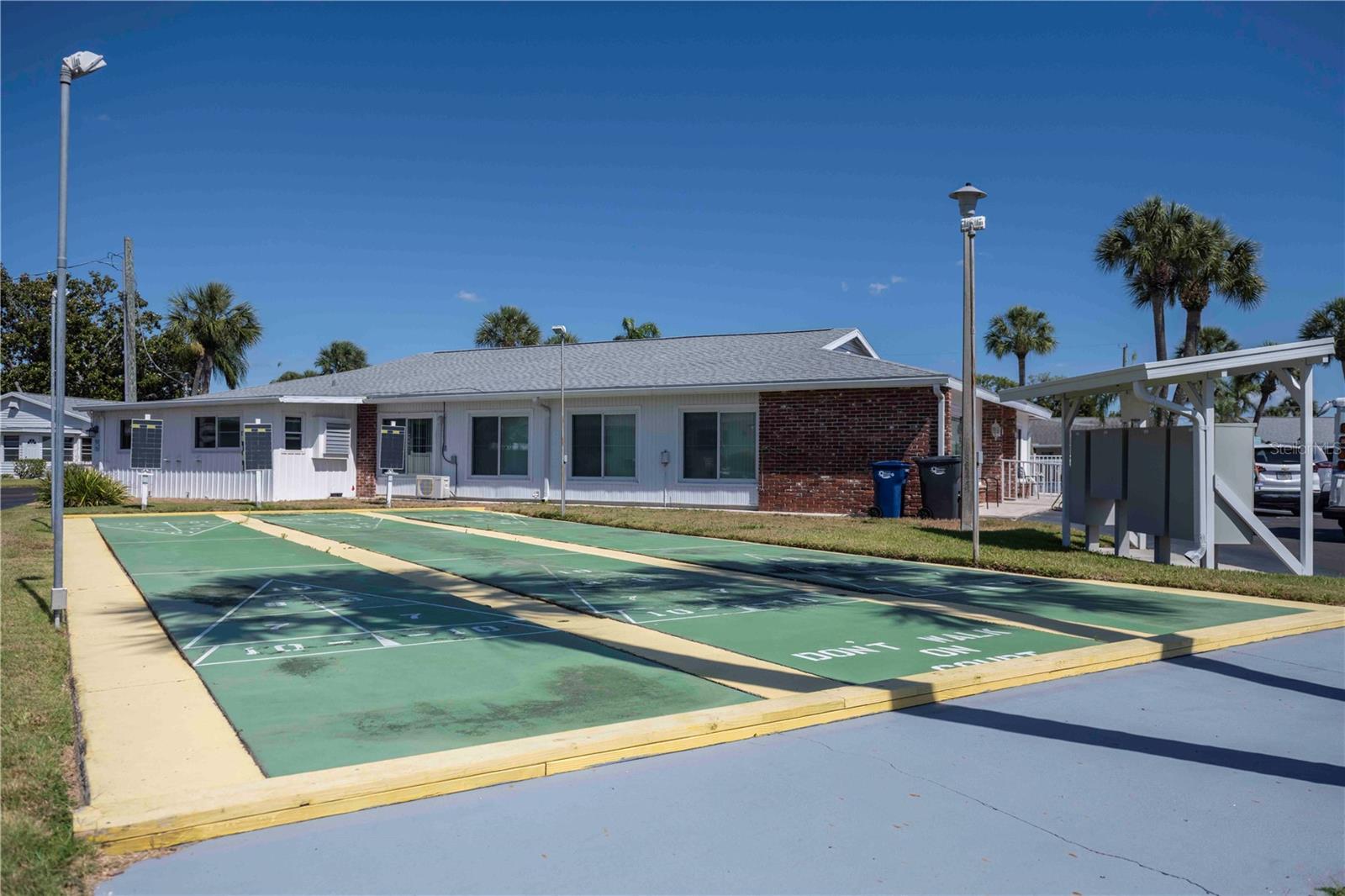 PARKWAY VILLAS - Residential