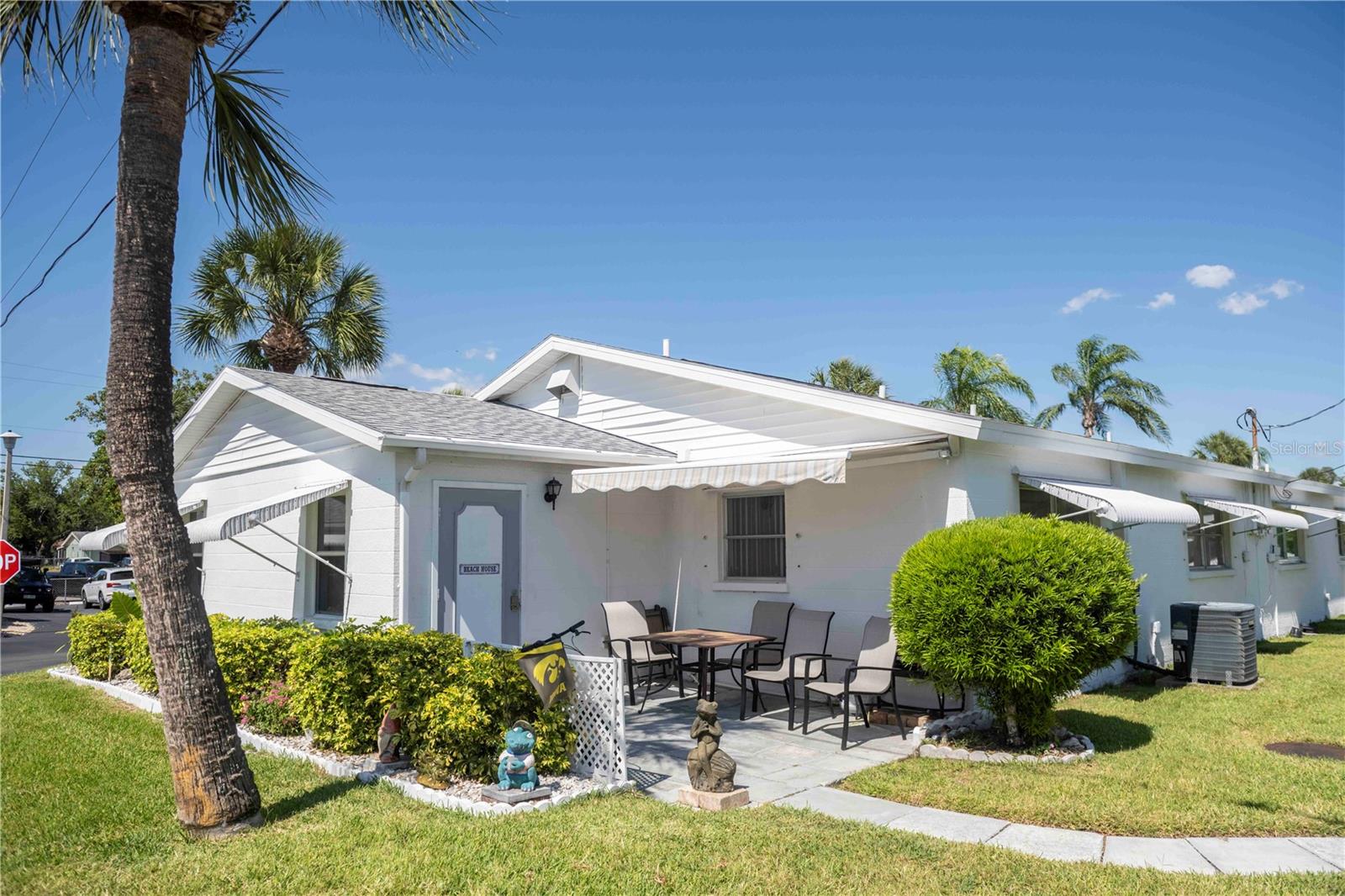 PARKWAY VILLAS - Residential