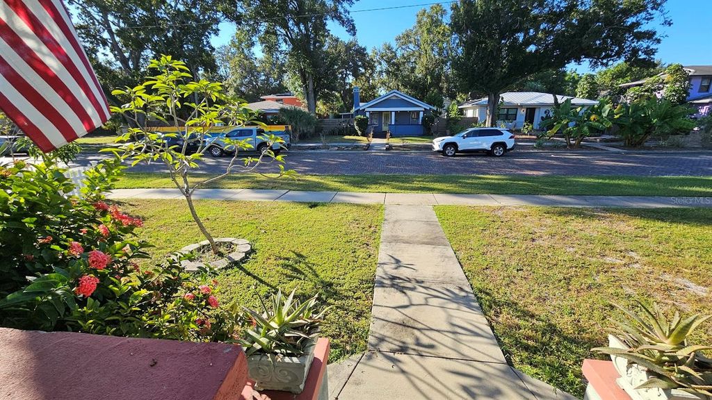Photo of 1921 Burlington Avenue N, St Petersburg, FL 33713 (MLS # TB8438331)