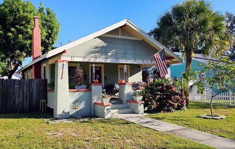 Photo of 1921 Burlington Avenue N, St Petersburg, FL 33713 (MLS # TB8438331)
