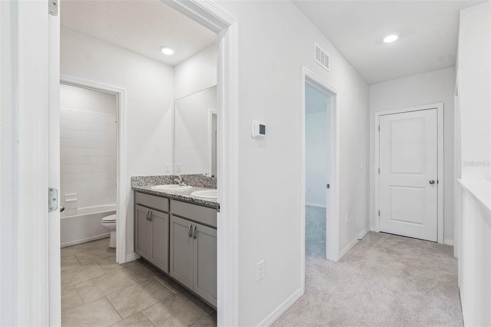 MIRADA PRCL 19-2 - Residential Lease