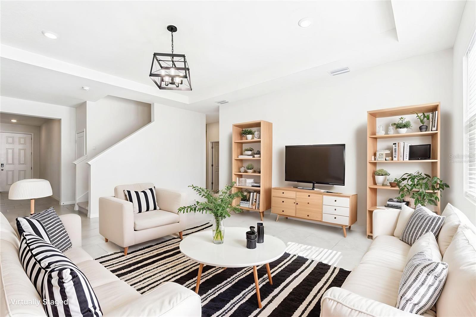 MIRADA PRCL 19-2 - Residential Lease