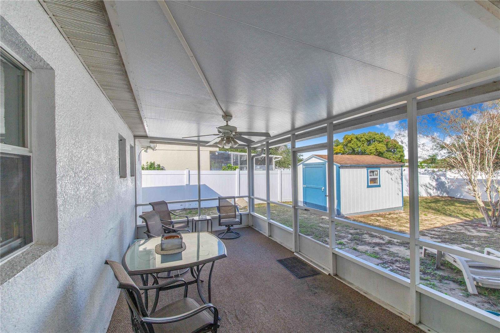 ROYAL HILLS - Residential