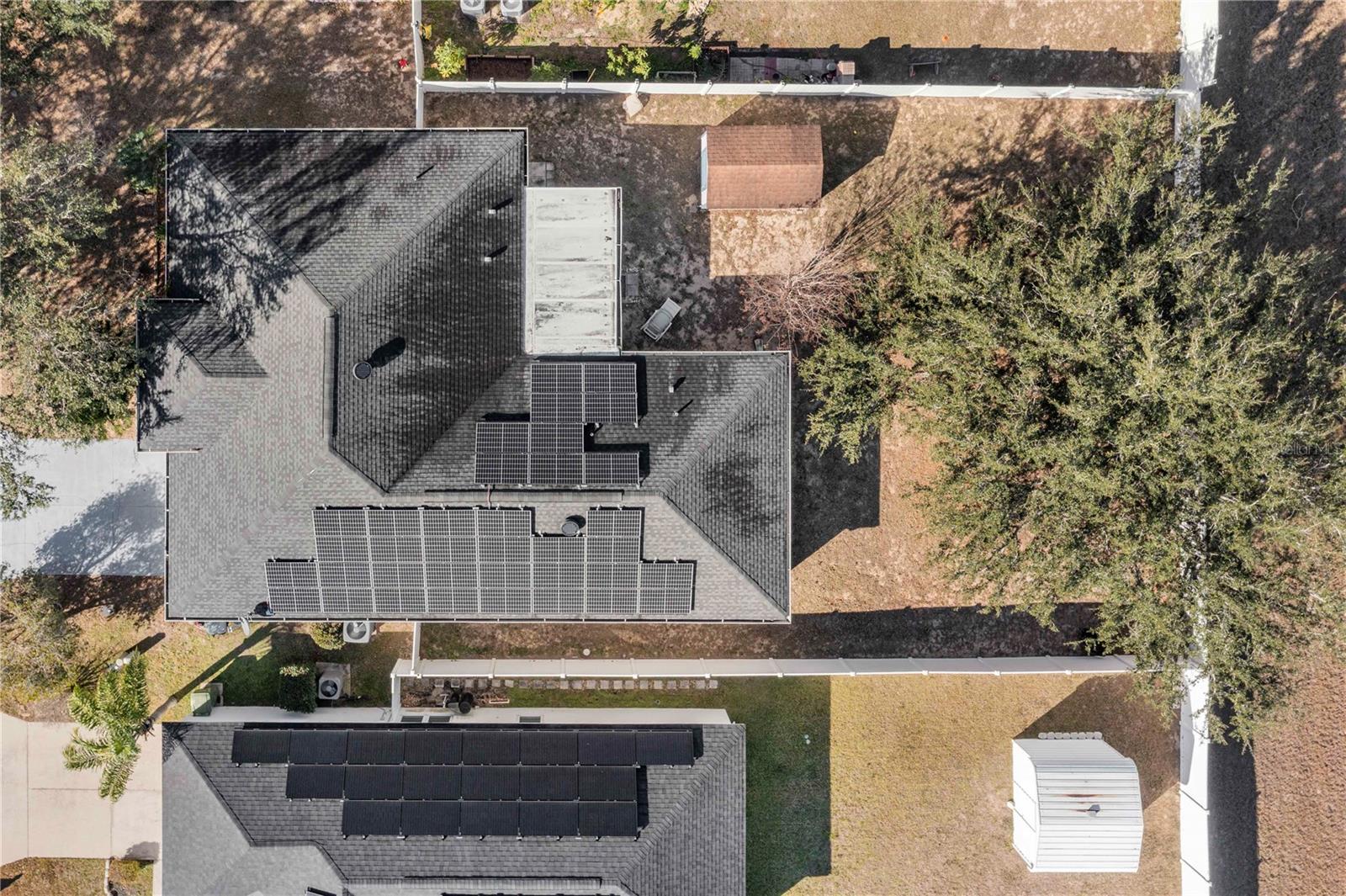 ROYAL HILLS - Residential