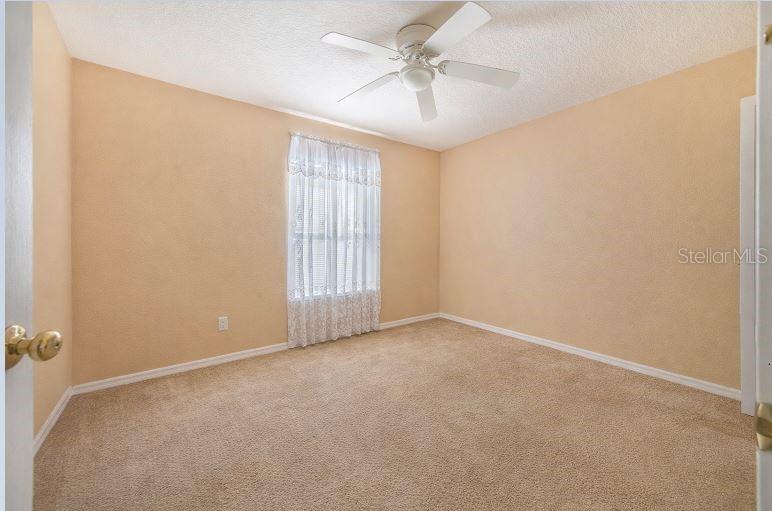 ROYAL HILLS - Residential