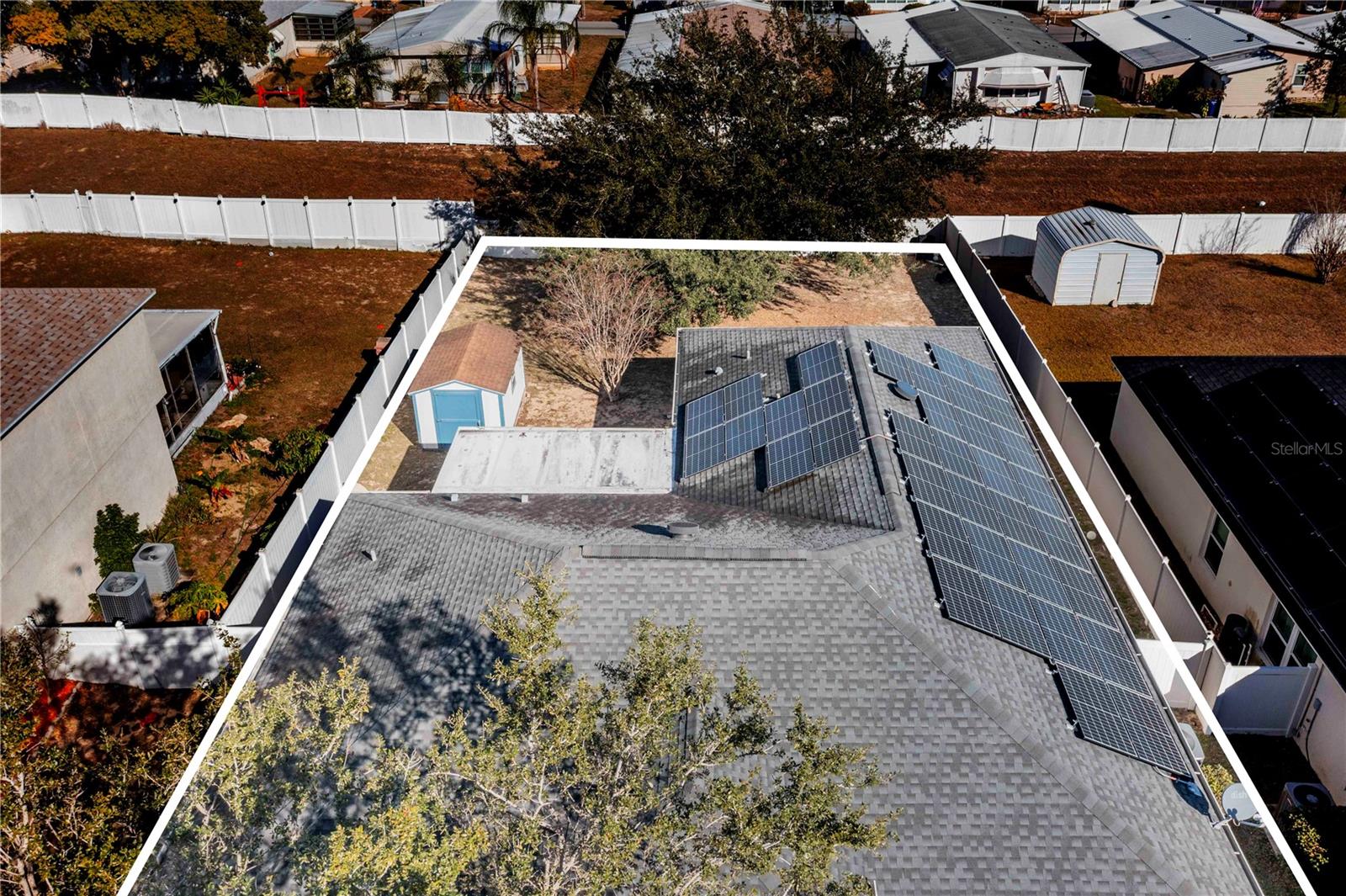 ROYAL HILLS - Residential