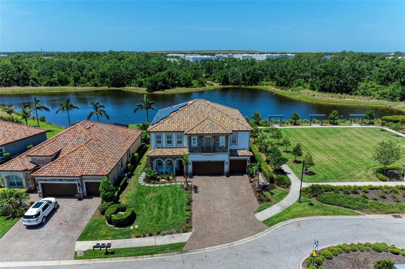 2806 STARWOOD COURT