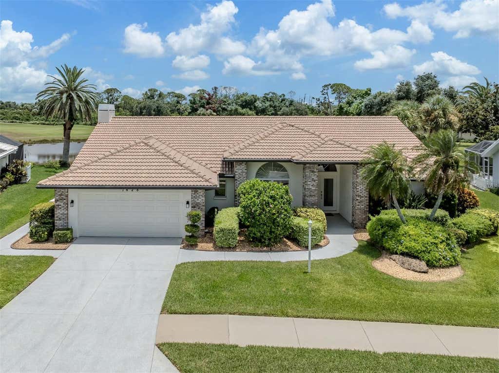 Photo of 1428 Gleneagles Drive, Venice, FL 34292 (MLS # N6145075)