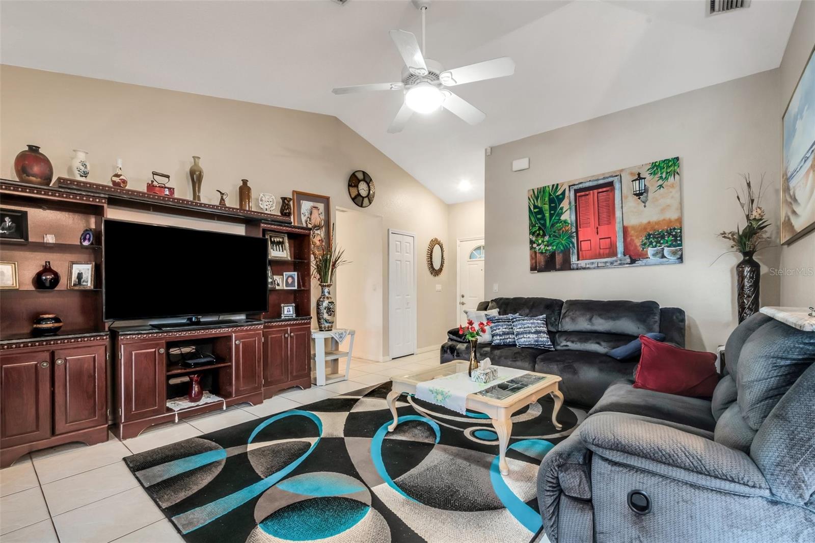 ALOHA GARDENS - Residential