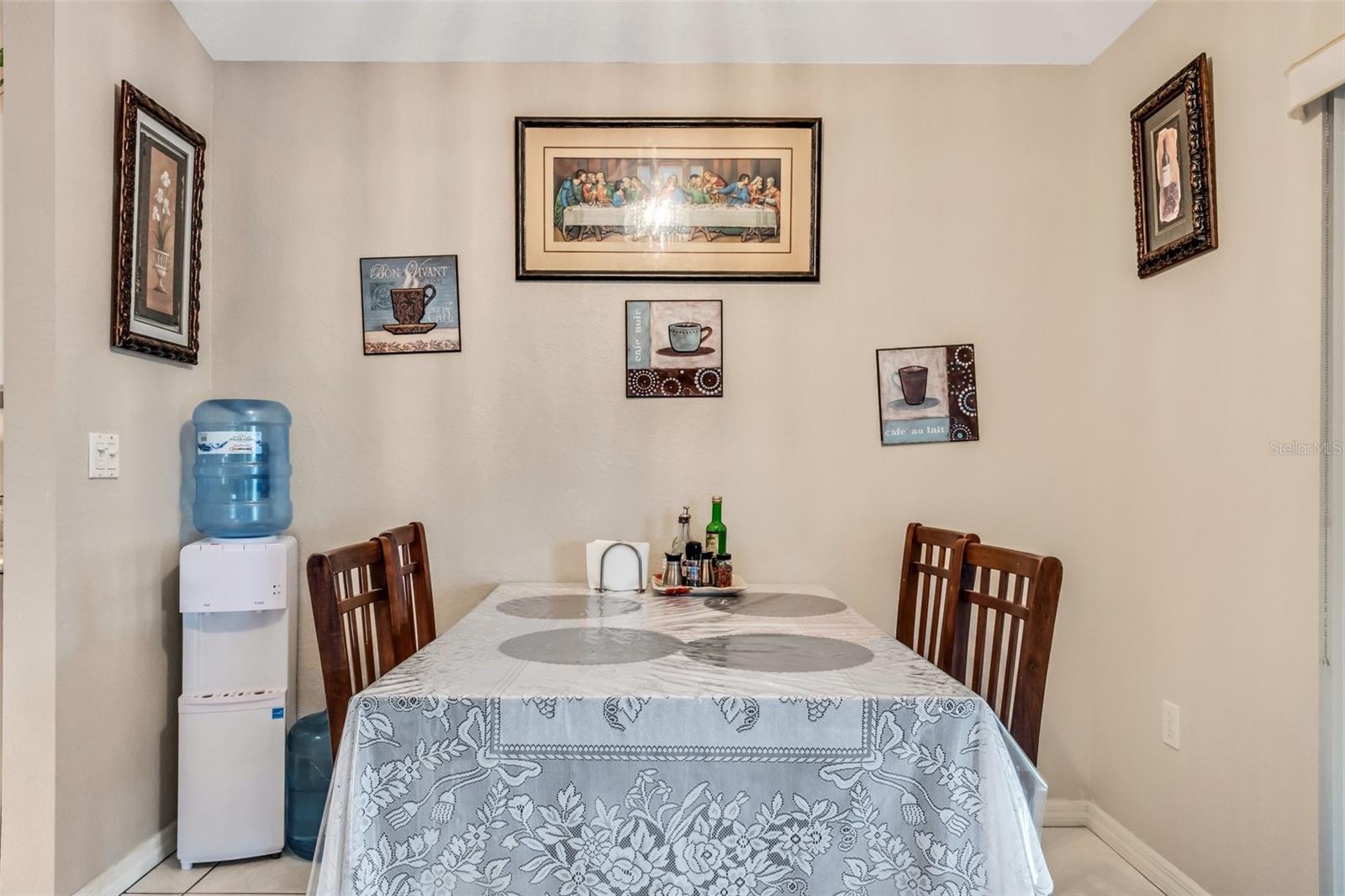 ALOHA GARDENS - Residential