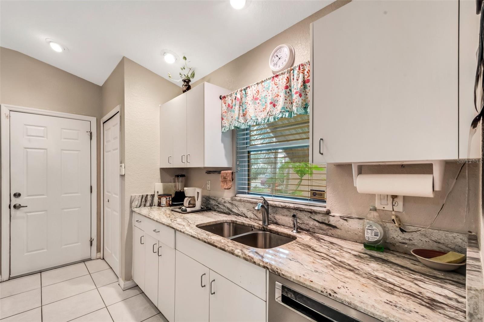 ALOHA GARDENS - Residential