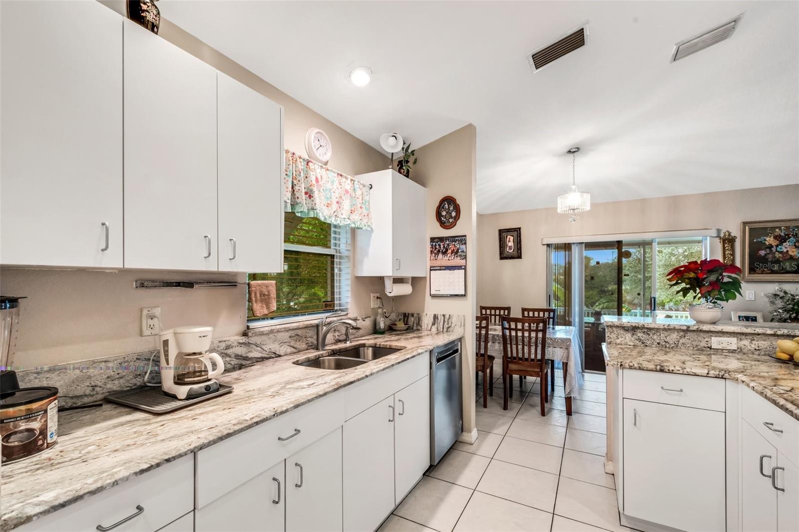 ALOHA GARDENS - Residential