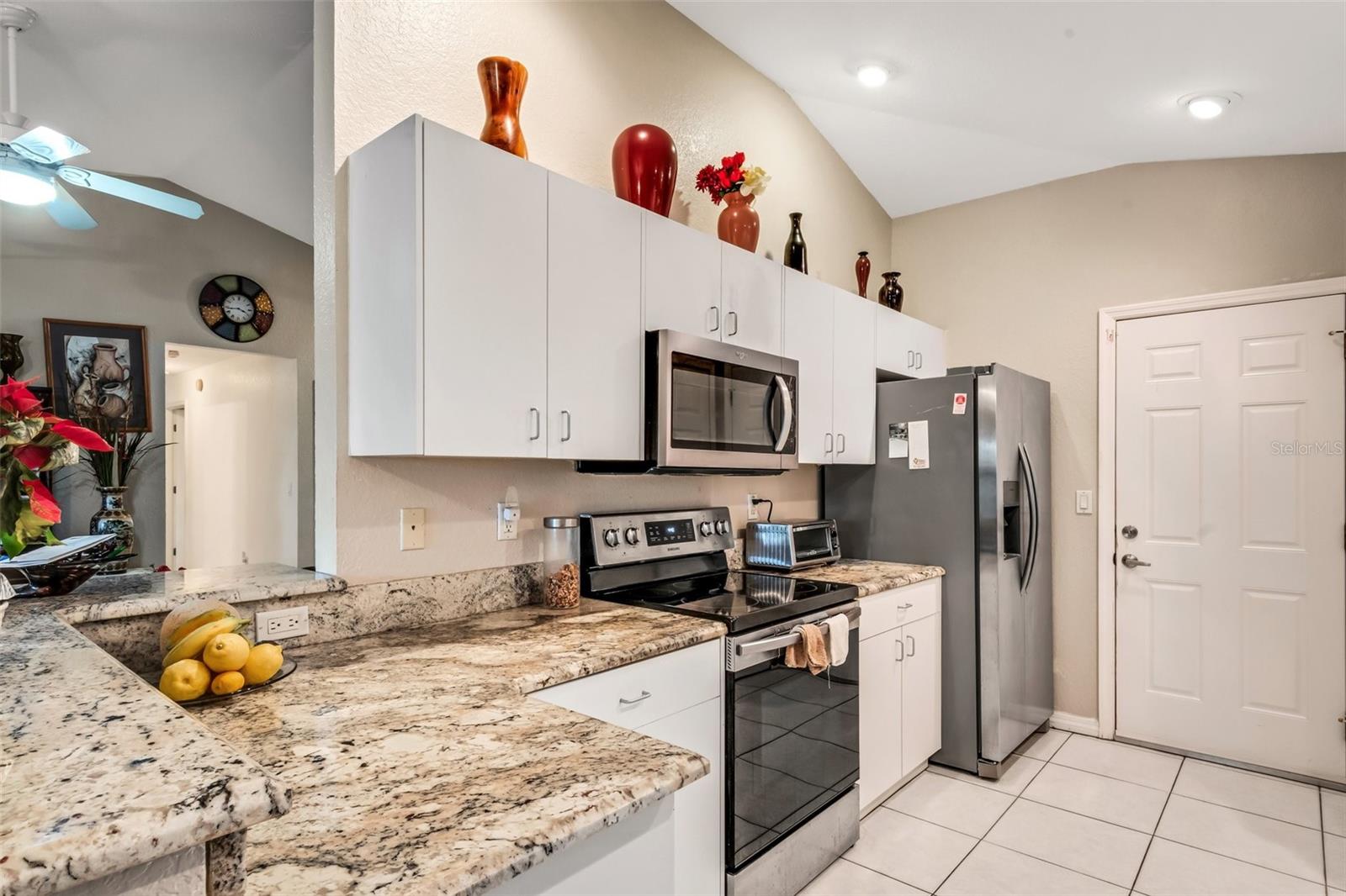 ALOHA GARDENS - Residential