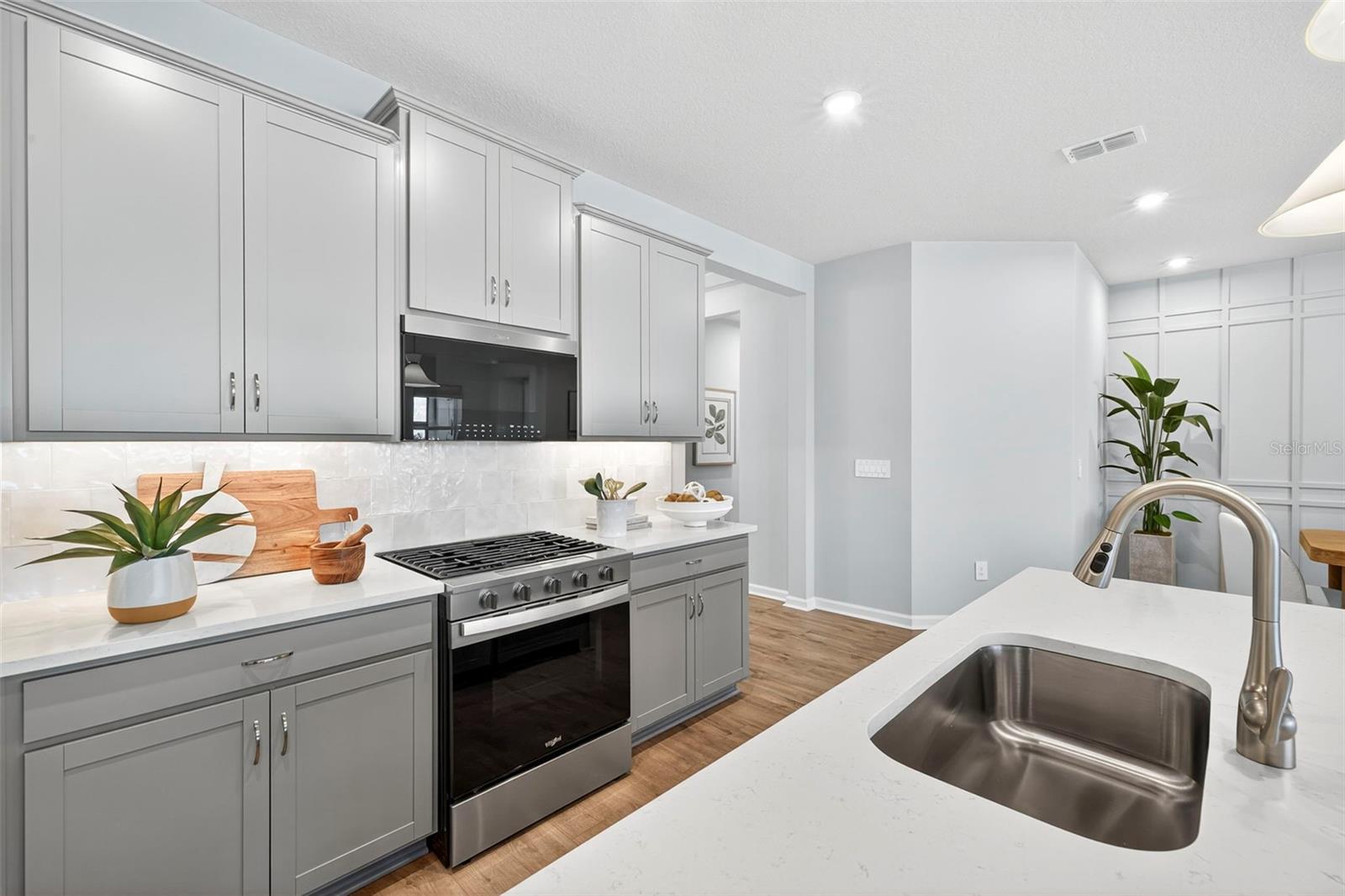 PASADENA RIDGE - Residential