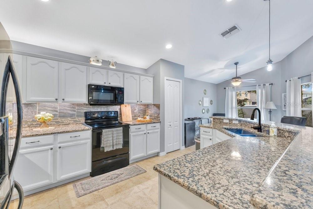 ENCLAVE/MOSS PARK PH 02B - Residential