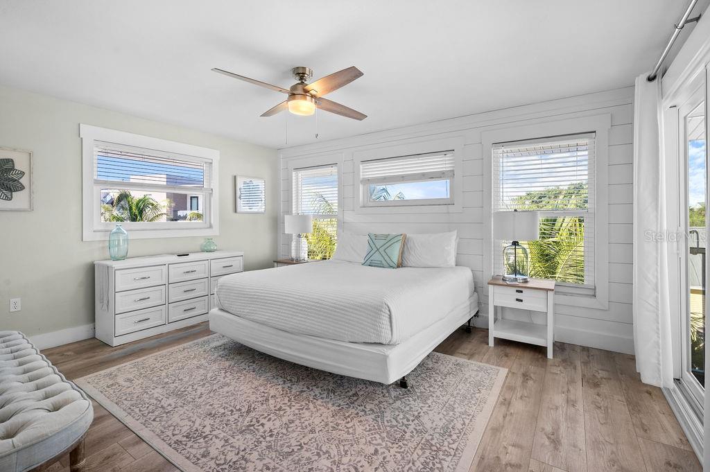 SHORE ACRES 1ST ADD - Residential