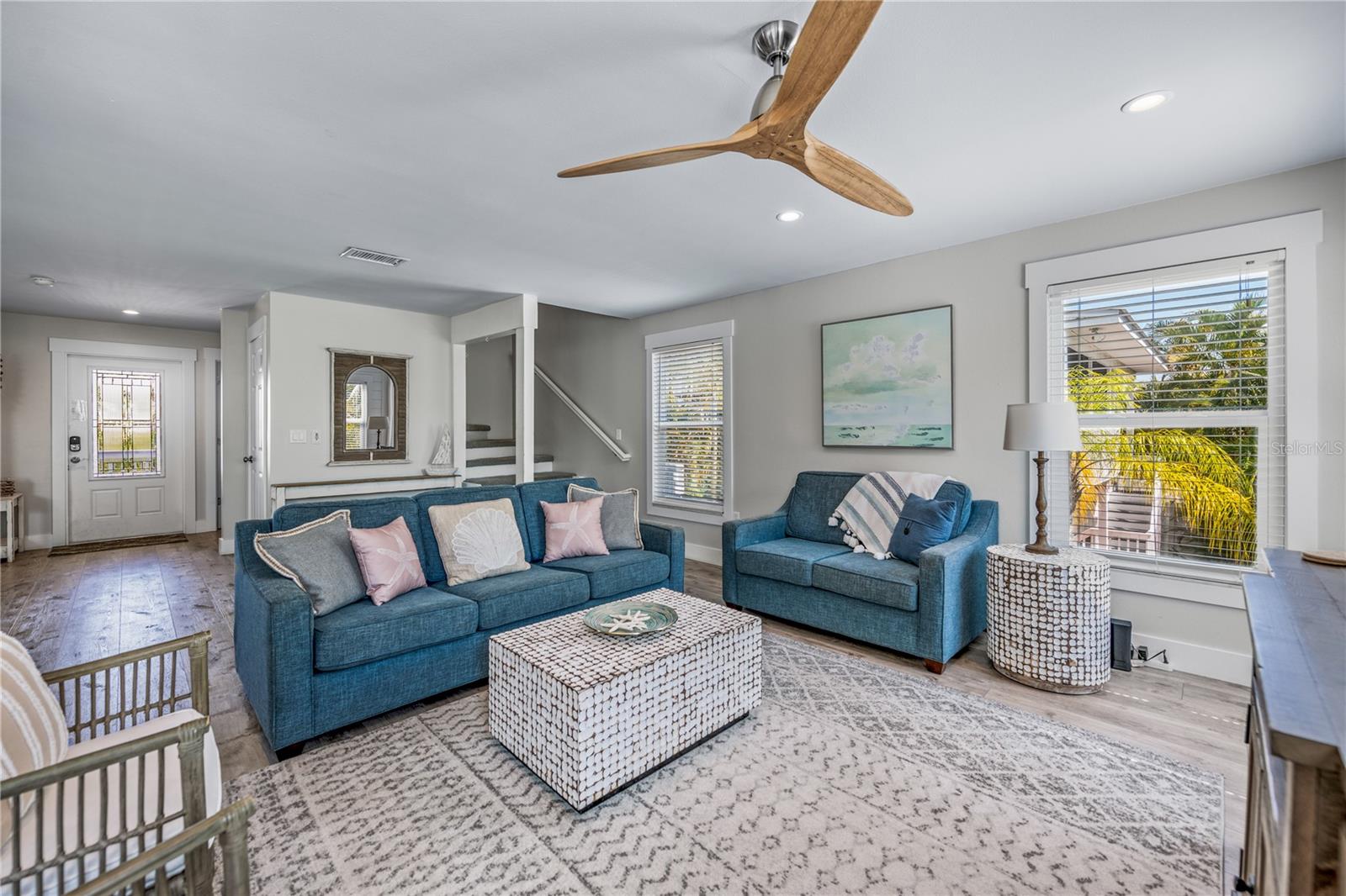 785 JACARANDA ROAD