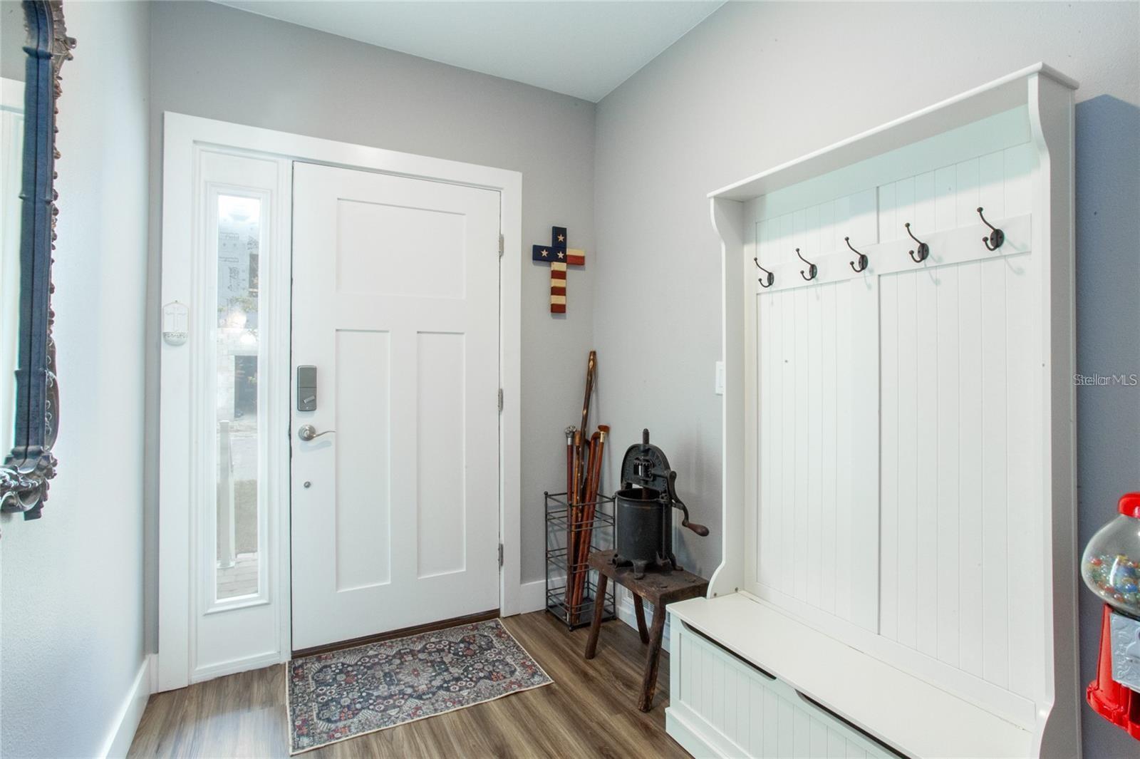 1273 SAVONA DRIVE NE