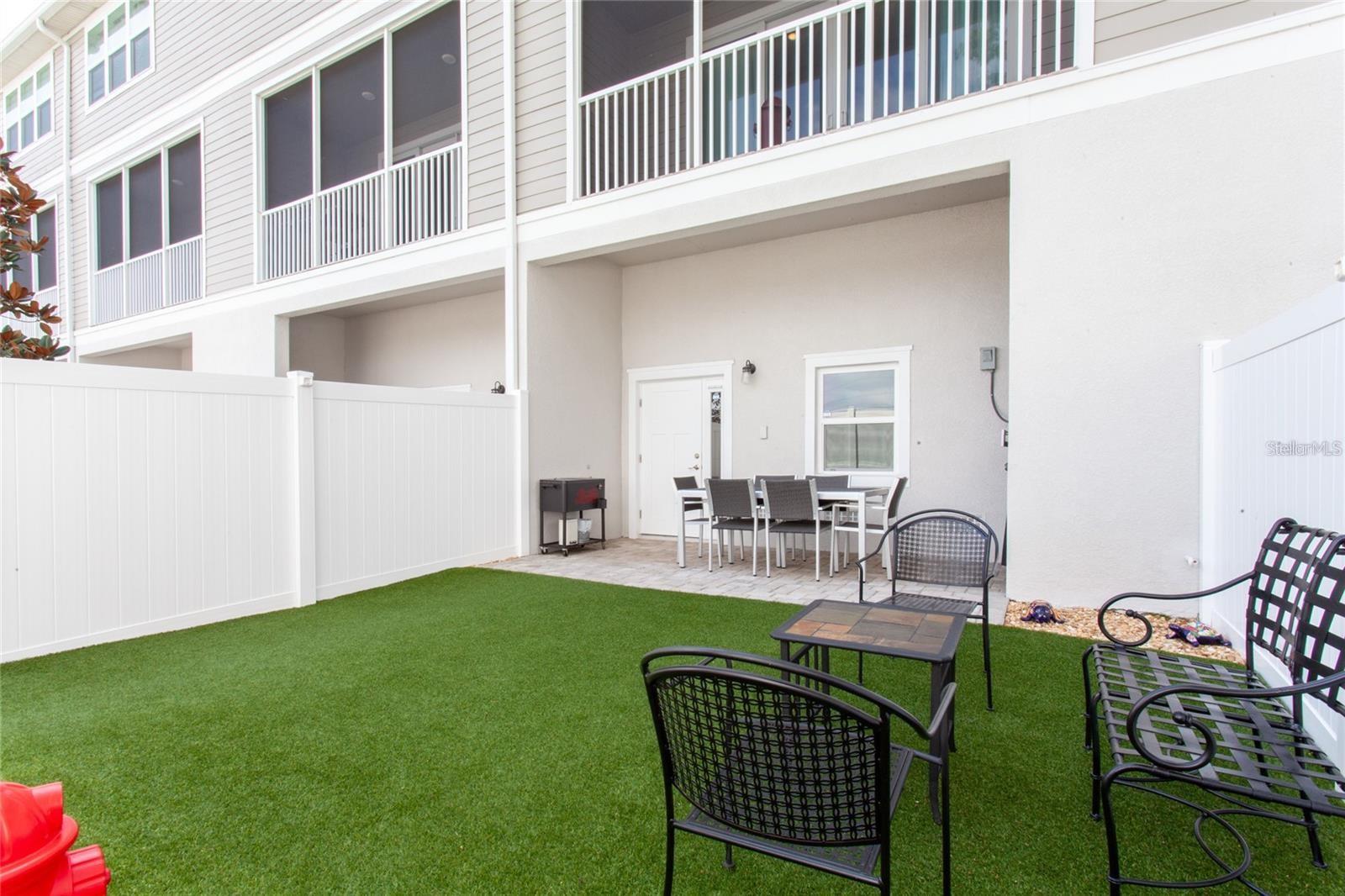 1273 SAVONA DRIVE NE