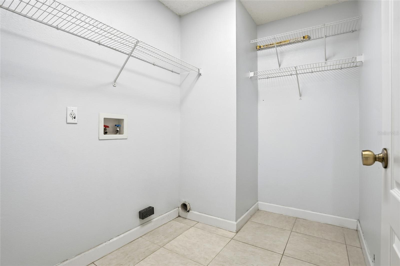 DEER CREEK VILLAGE SEC 06 - Residential Lease