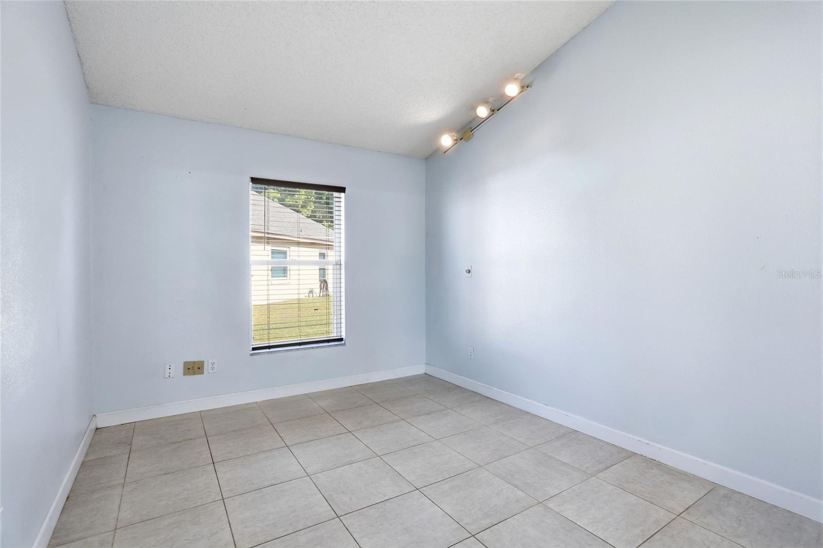 DEER CREEK VILLAGE SEC 06 - Residential Lease