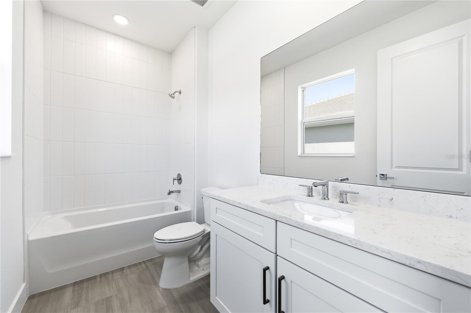 ISLES AT LAKEWOOD RANCH PH III - Residential