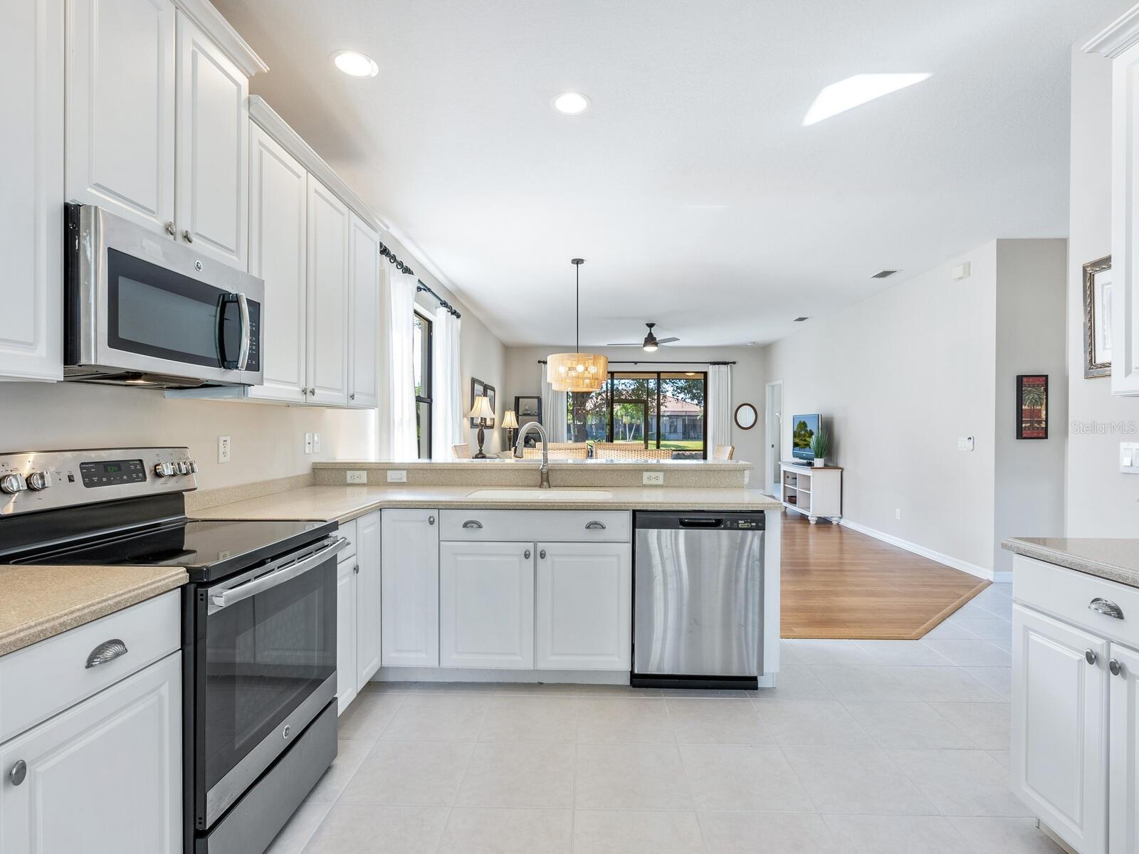 VENETIAN FALLS PH 1 - Residential