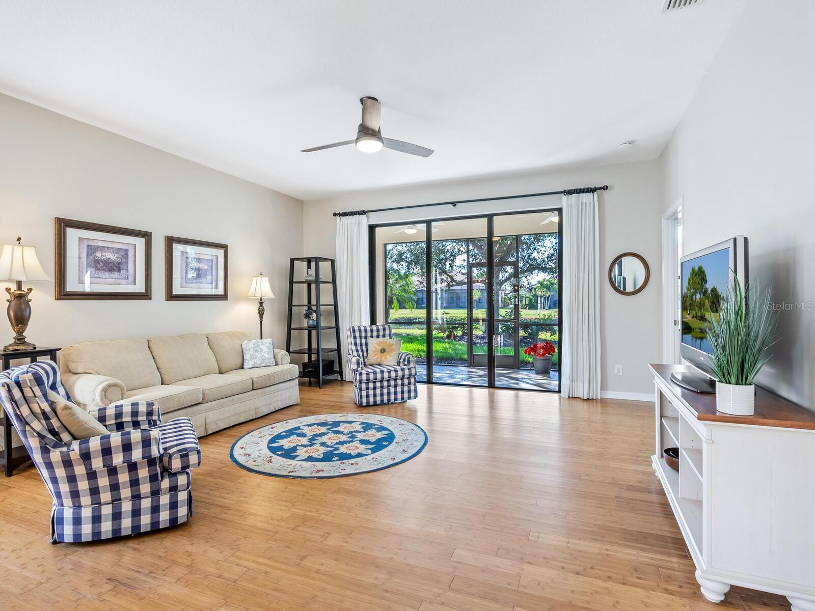 VENETIAN FALLS PH 1 - Residential